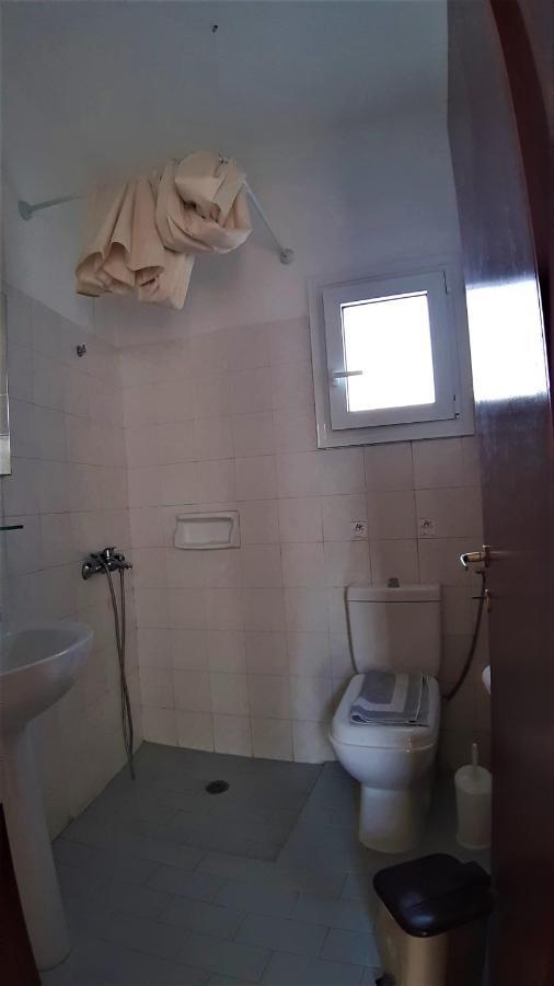 Aivaliotis House בית הארחה